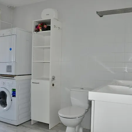 Apartment 10